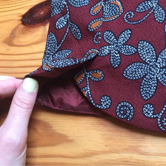 Lush Brick Red Floral Mini Skirt, EUC, M - Picture 4 of 10